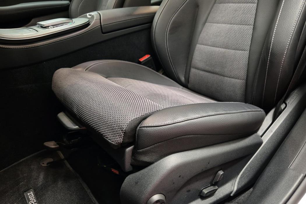 MERCEDES-BENZ E 2022