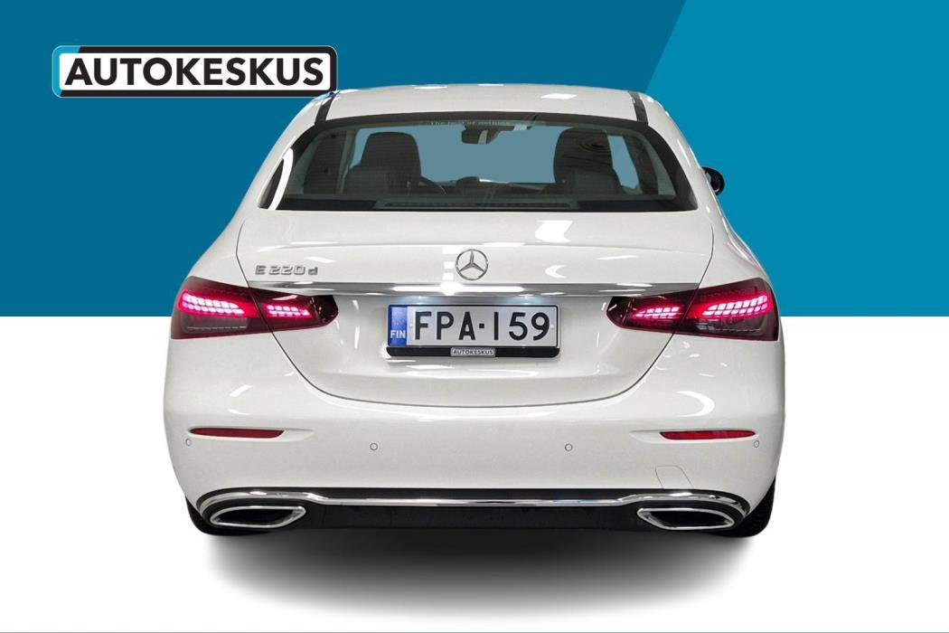 MERCEDES-BENZ E 2022