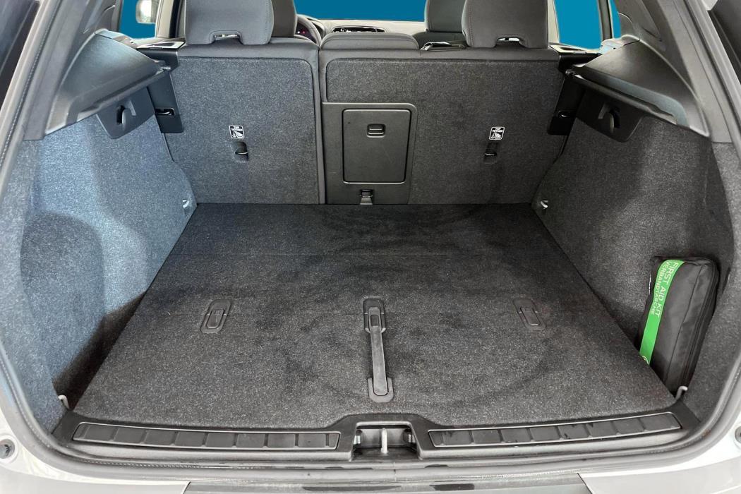 VOLVO XC40 2023