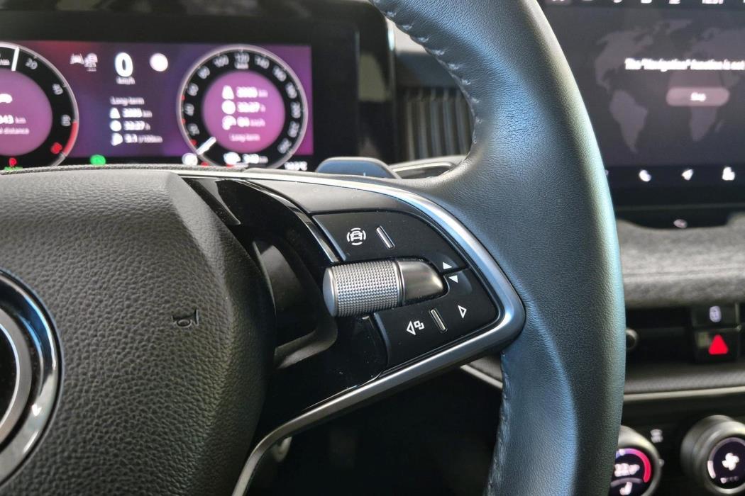 SKODA Superb 2025