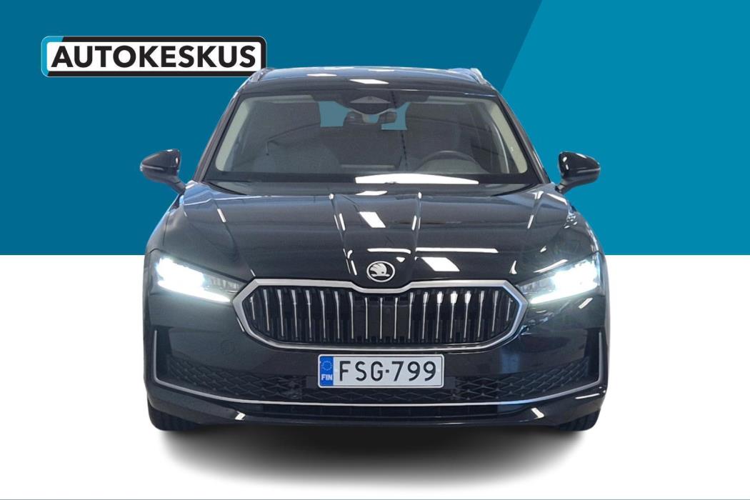SKODA Superb 2025