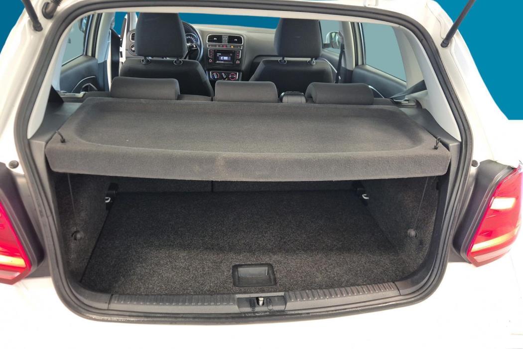 VOLKSWAGEN Polo 2014