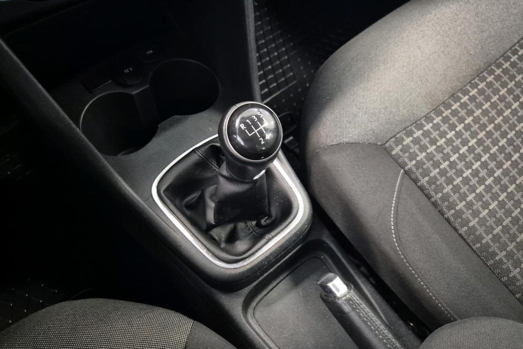 VOLKSWAGEN Polo 2014