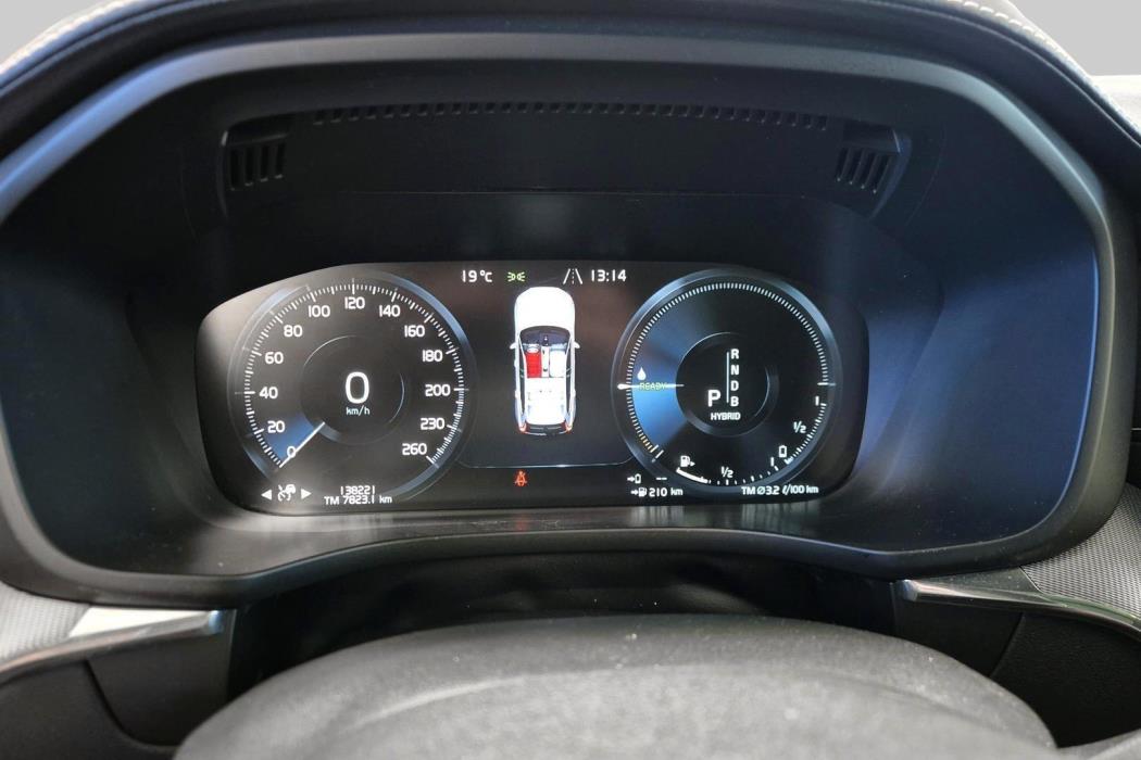 VOLVO XC60 2018