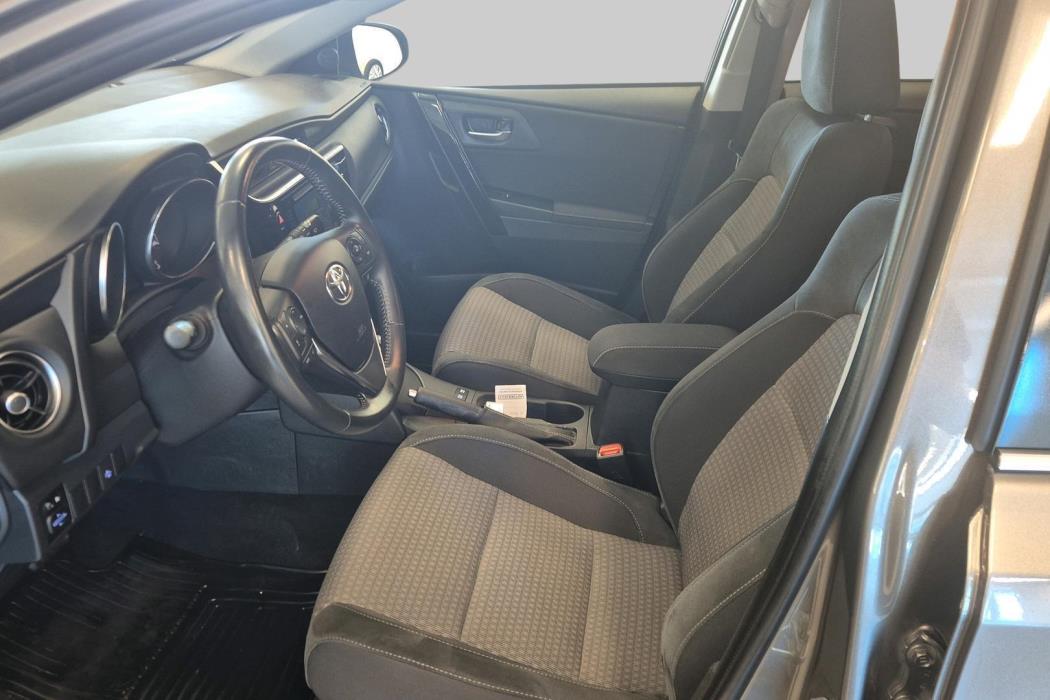 TOYOTA Auris 2018