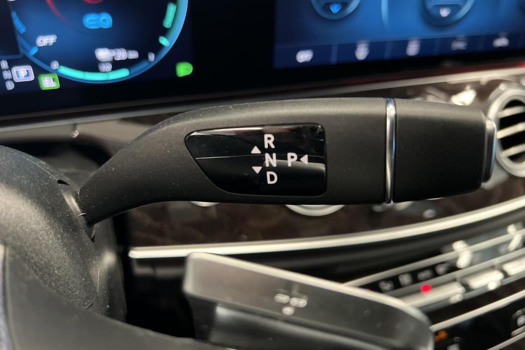 MERCEDES-BENZ E 2022