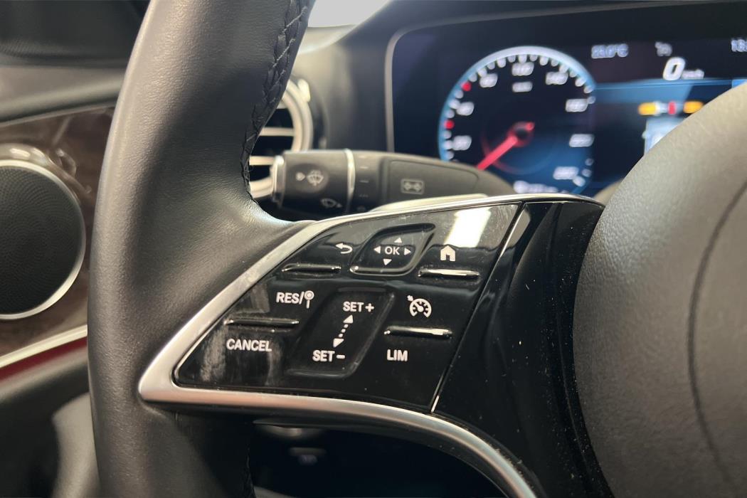 MERCEDES-BENZ E 2022
