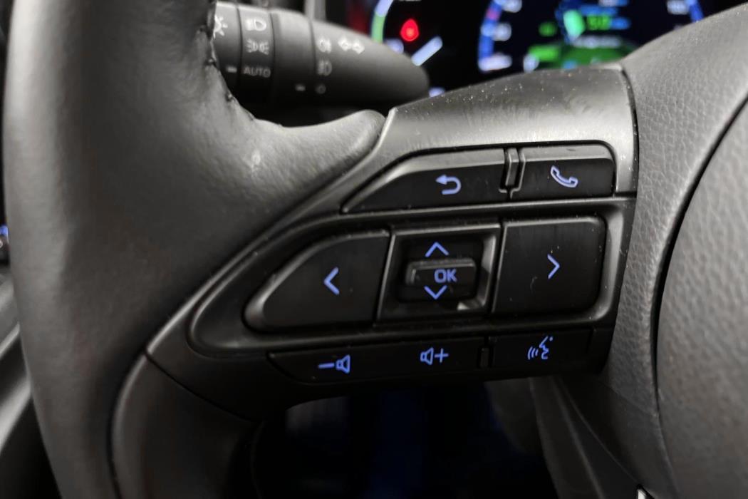 TOYOTA Yaris Cross 2023