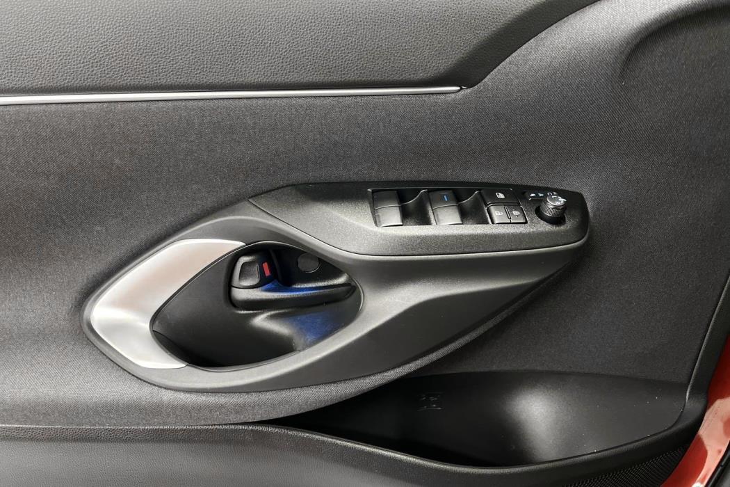 TOYOTA Yaris Cross 2023