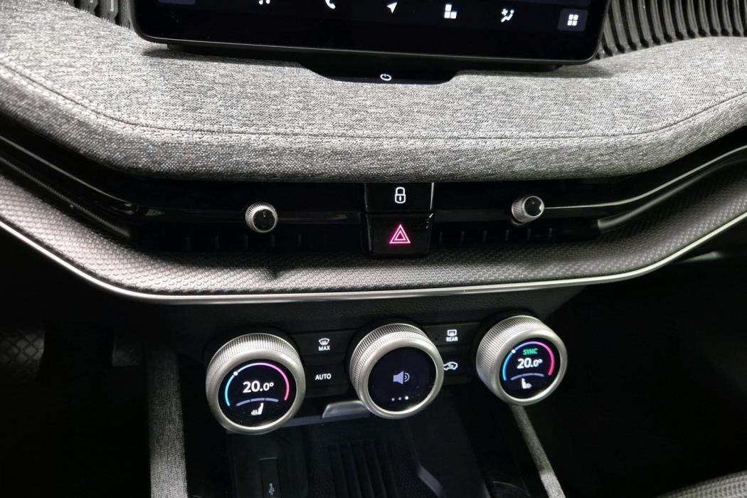 SKODA Superb 2025