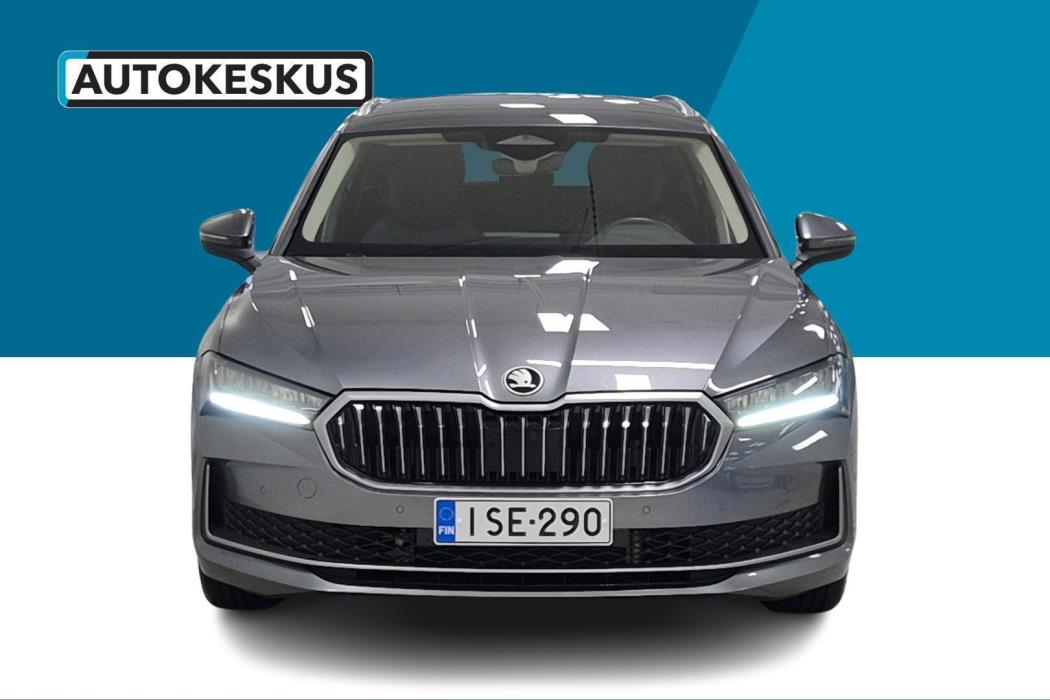 SKODA Superb 2025