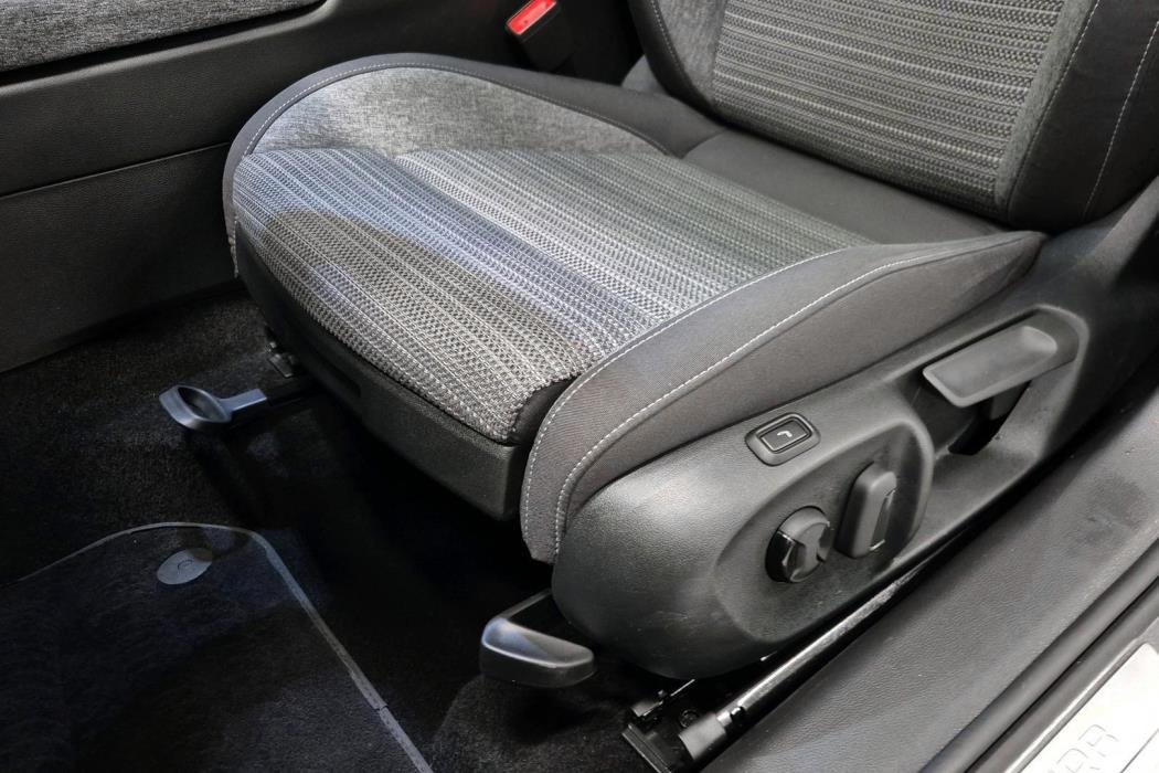 SKODA Superb 2025