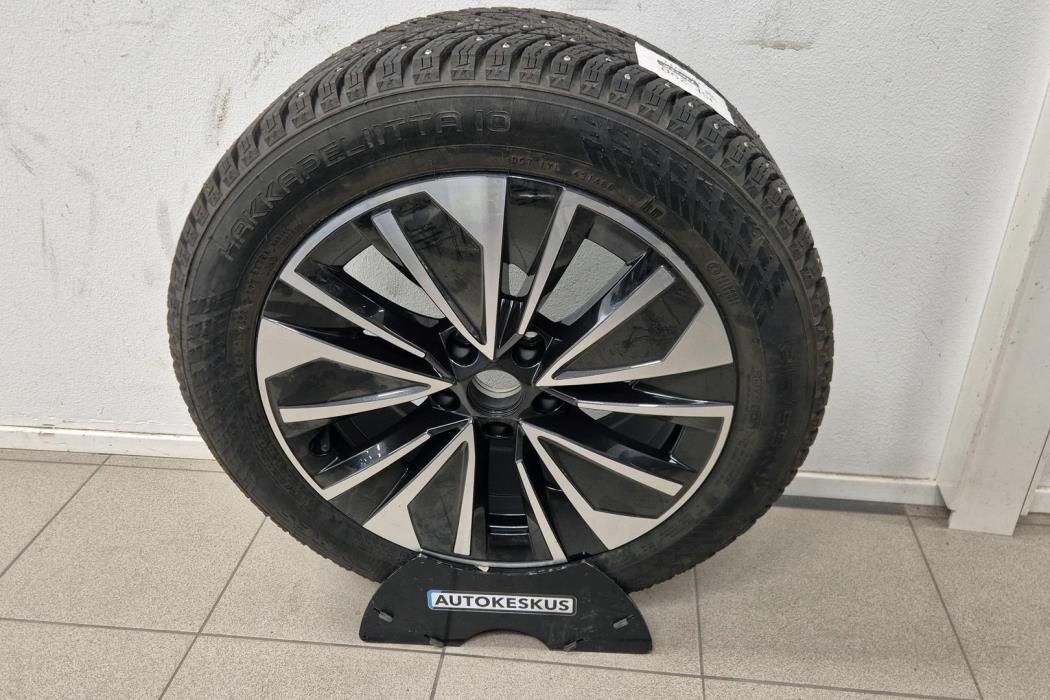 SKODA Superb 2025