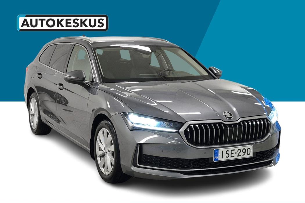 SKODA Superb 2025