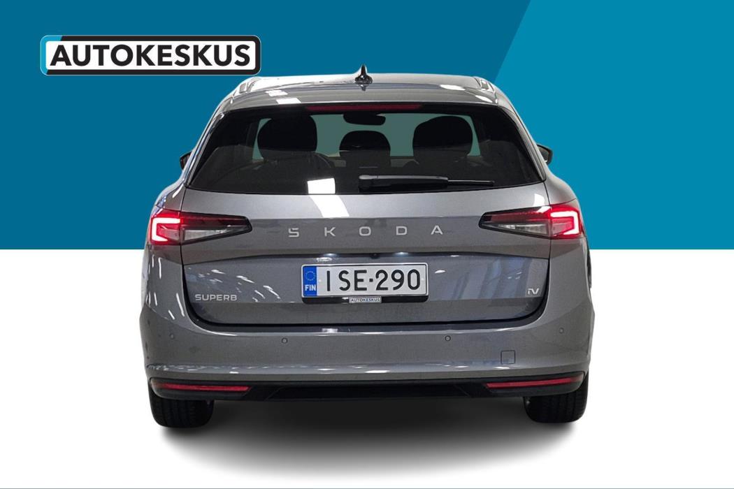SKODA Superb 2025