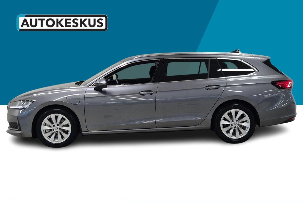 SKODA Superb 2025