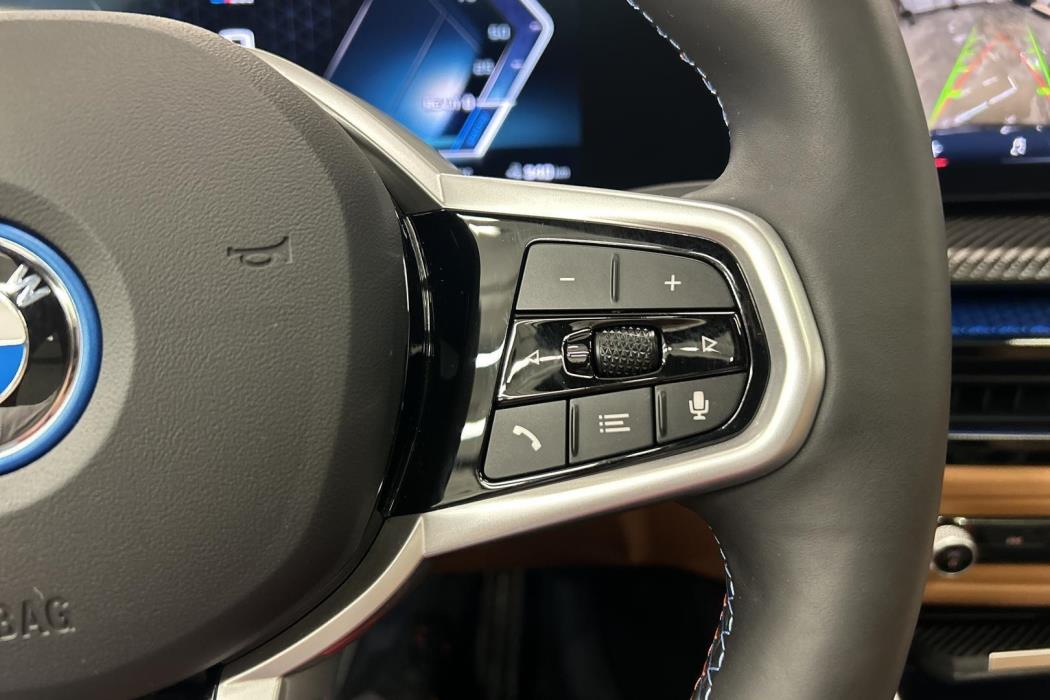 BMW i4 2025