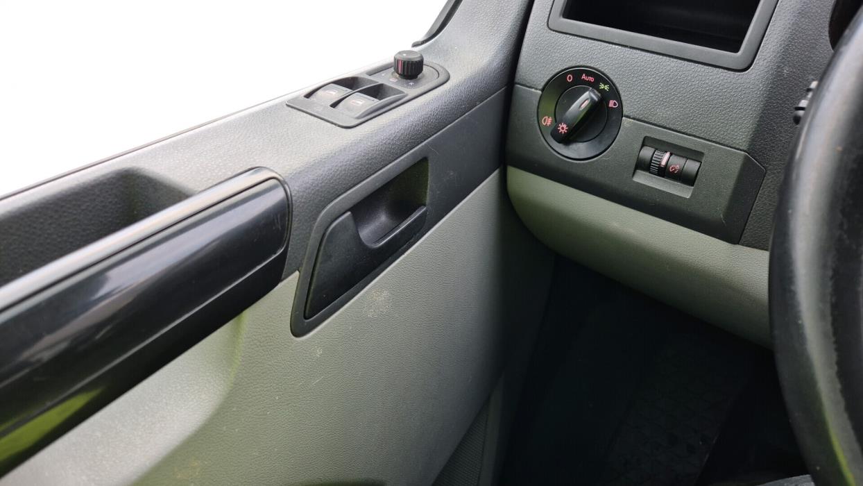 VOLKSWAGEN Transporter 2014