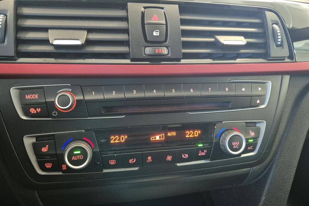 BMW 3-sarja 2015