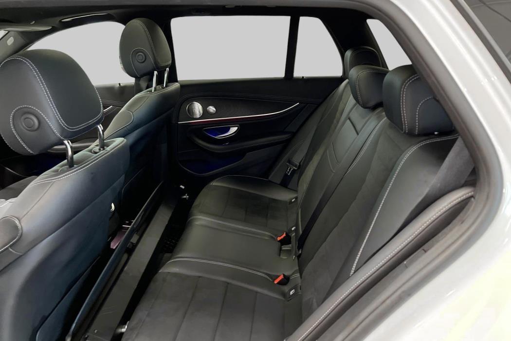 MERCEDES-BENZ E 2022