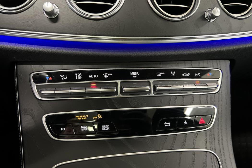 MERCEDES-BENZ E 2022