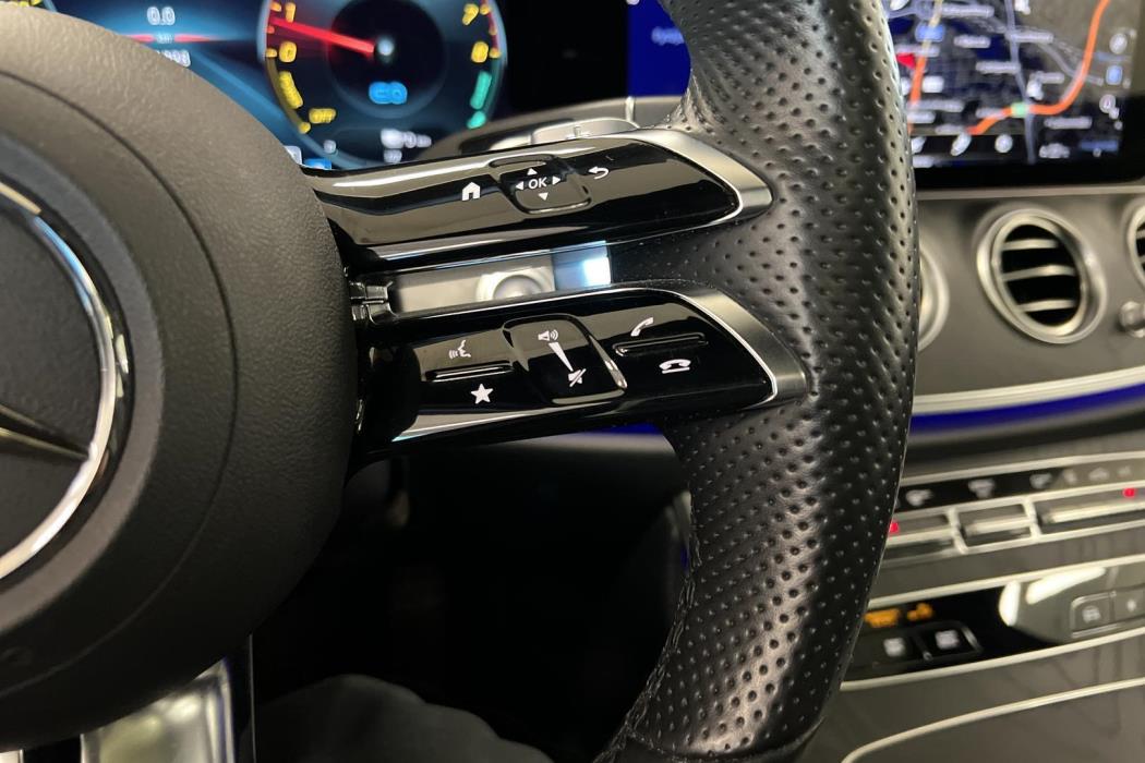 MERCEDES-BENZ E 2022