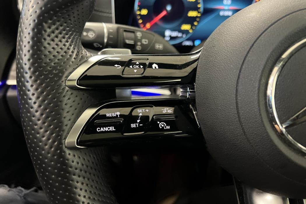 MERCEDES-BENZ E 2022