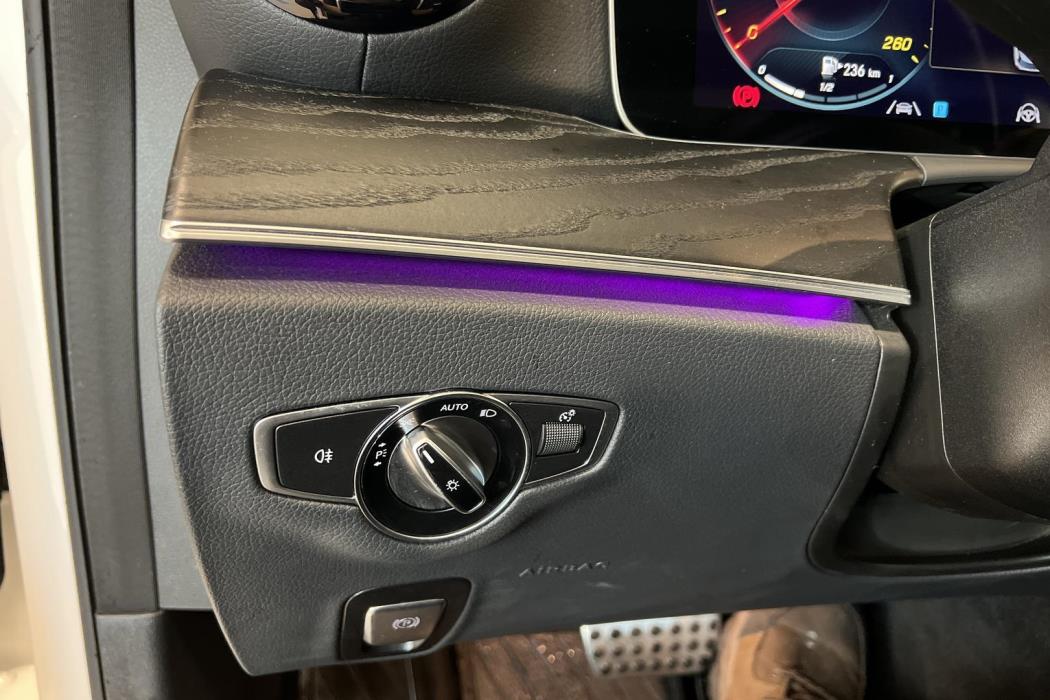 MERCEDES-BENZ E 2022