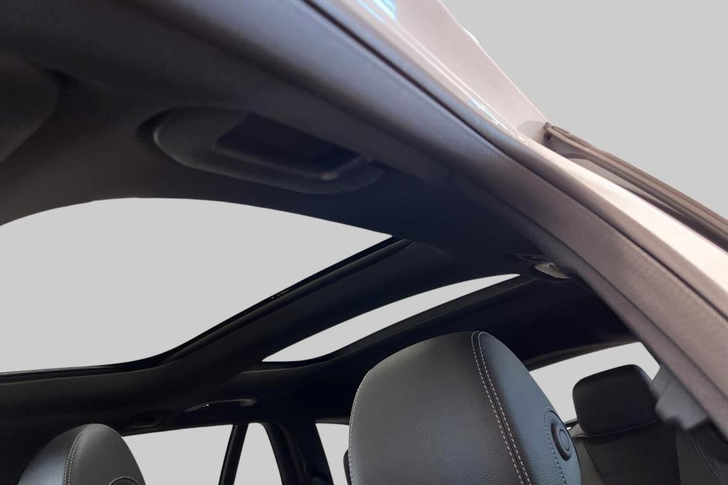 MERCEDES-BENZ E 2022