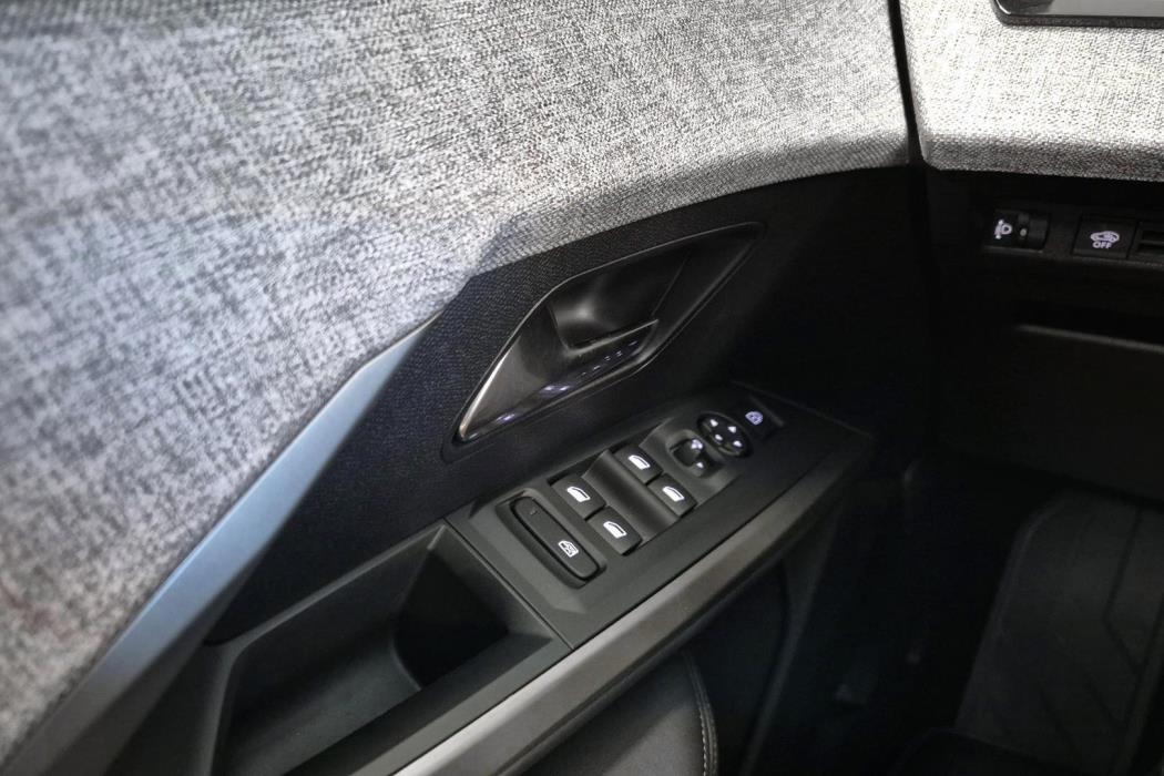 PEUGEOT 3008 2024