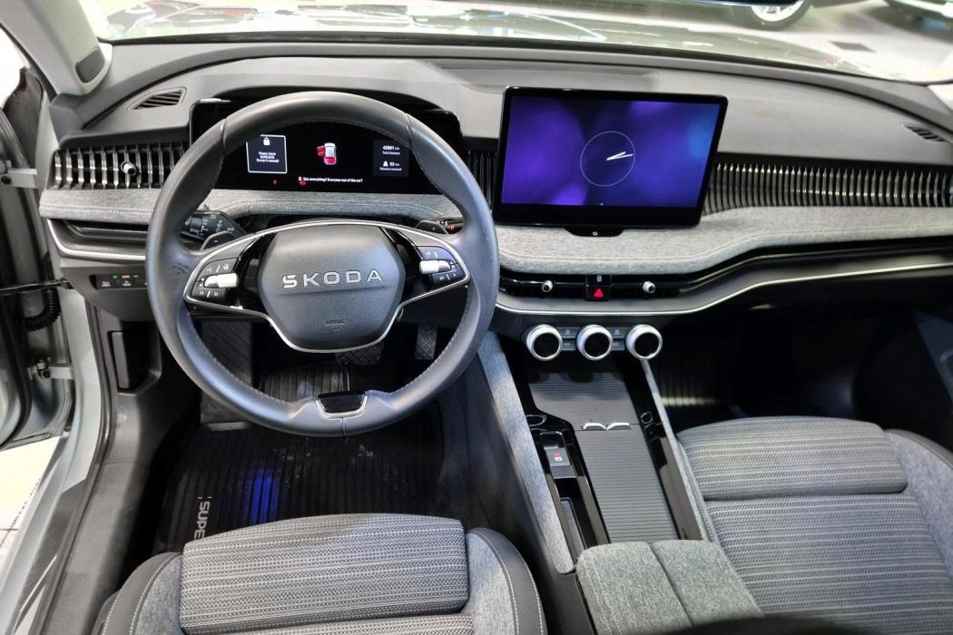 SKODA Superb 2025