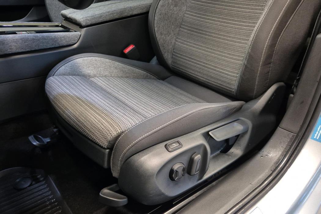 SKODA Superb 2025