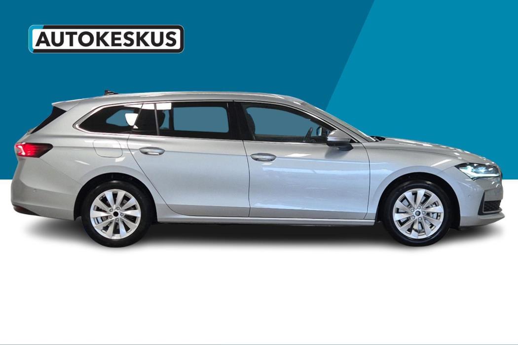 SKODA Superb 2025