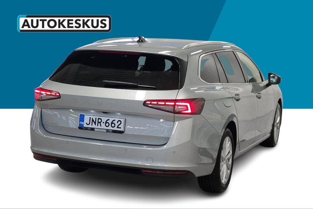 SKODA Superb 2025