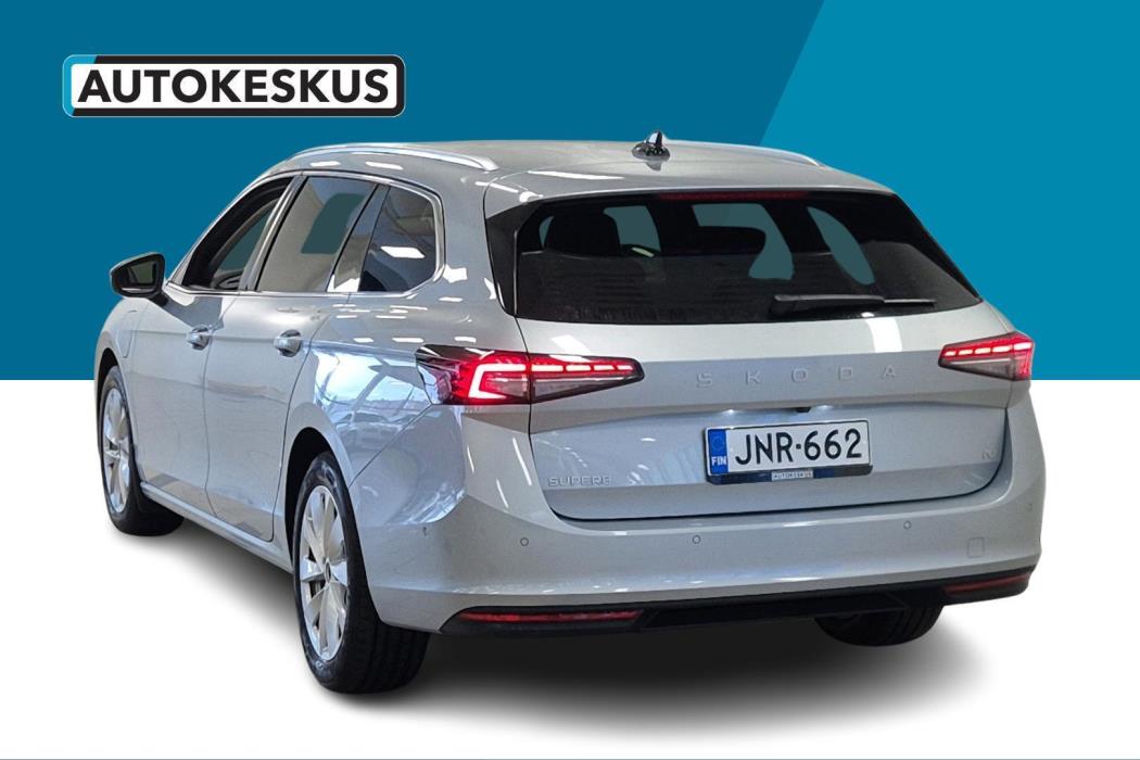 SKODA Superb 2025