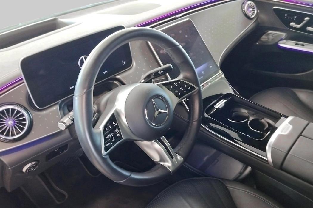 MERCEDES-BENZ EQE 2023