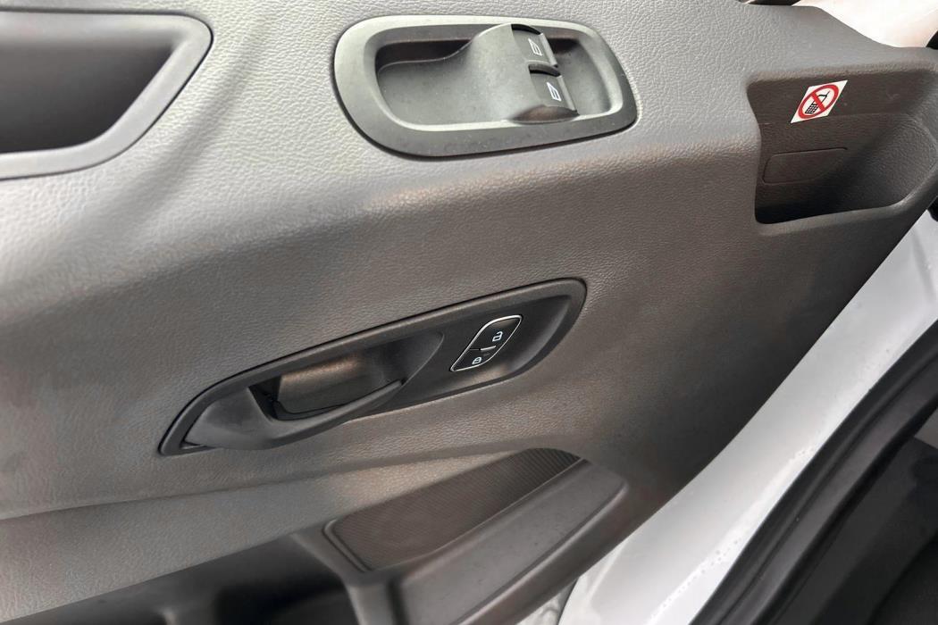 FORD Transit 2025