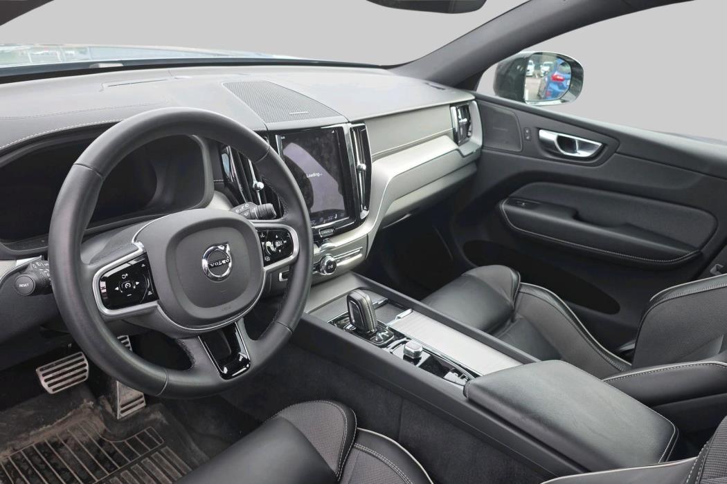 VOLVO XC60 2022