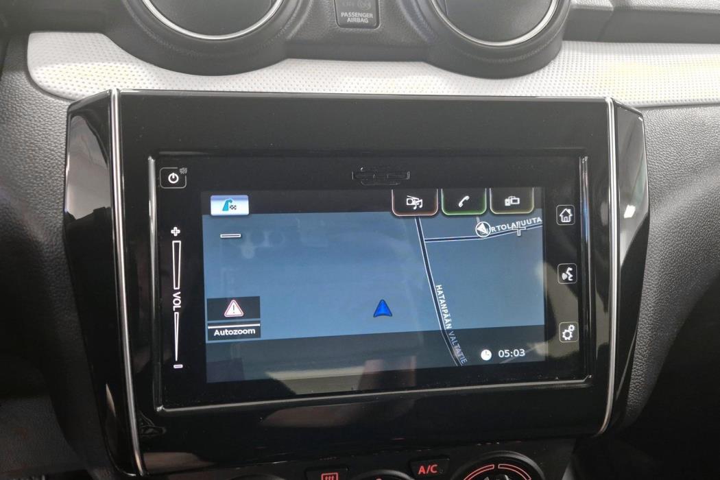 SUZUKI Swift 2017