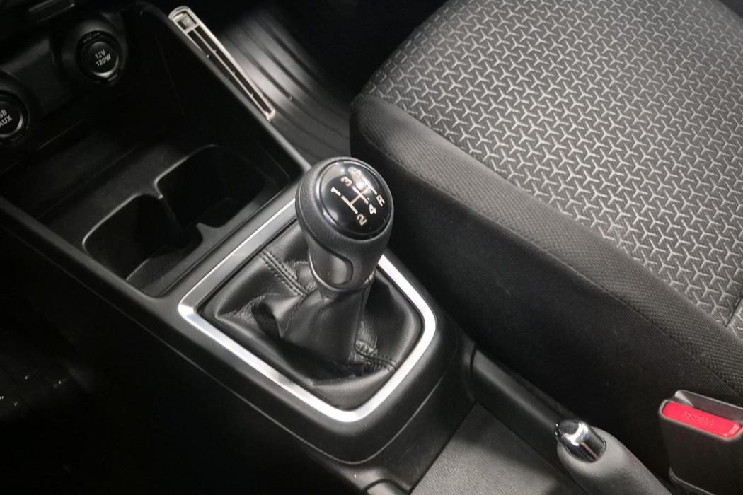 SUZUKI Swift 2017