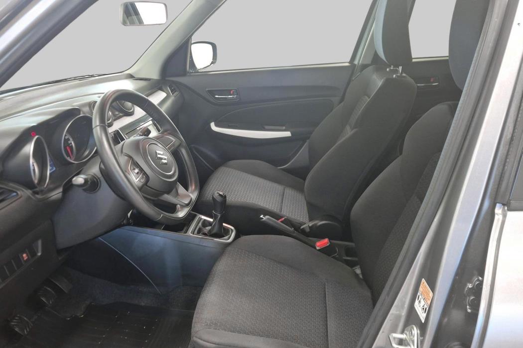 SUZUKI Swift 2017