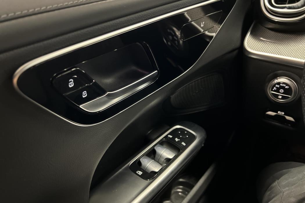 MERCEDES-BENZ C 2022