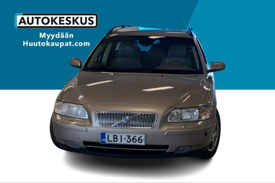 VOLVO V70 2004
