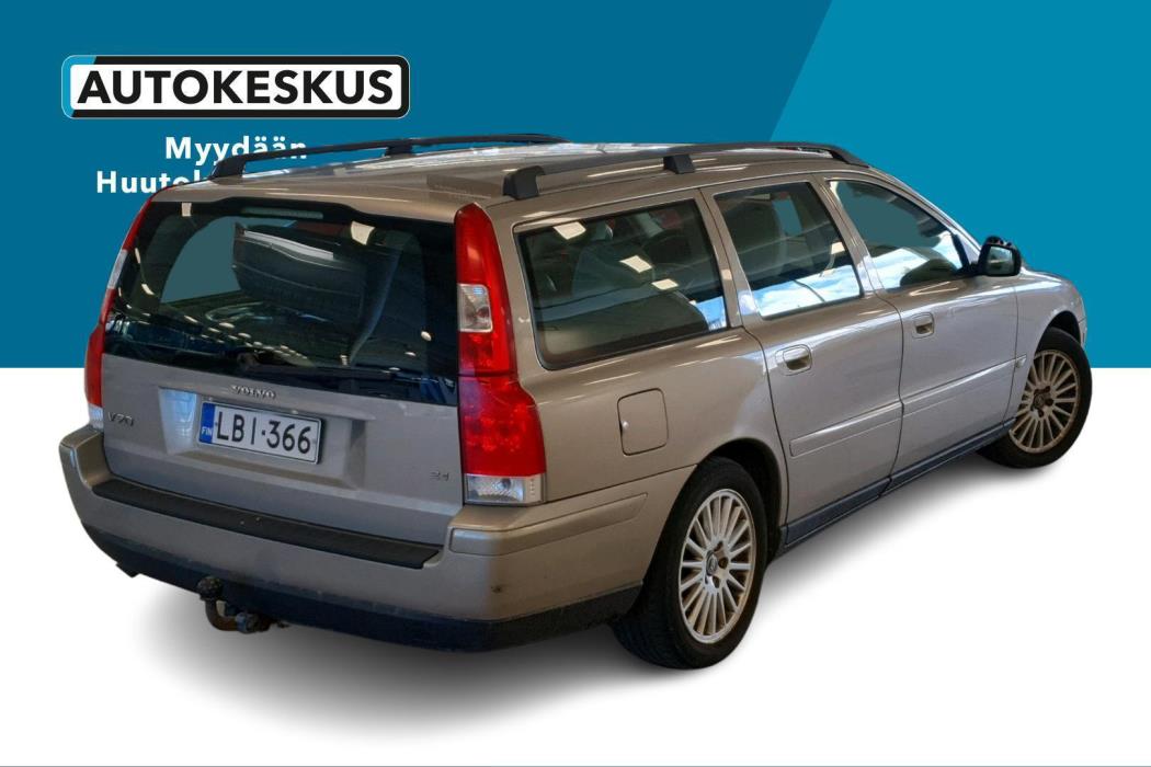 VOLVO V70 2004