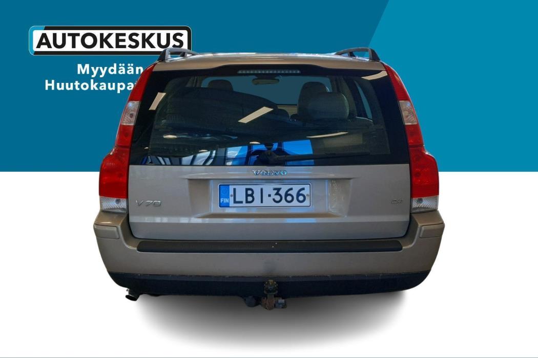 VOLVO V70 2004