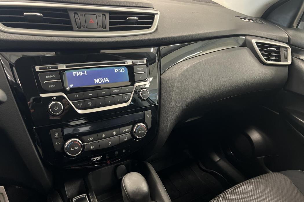 NISSAN Qashqai 2015