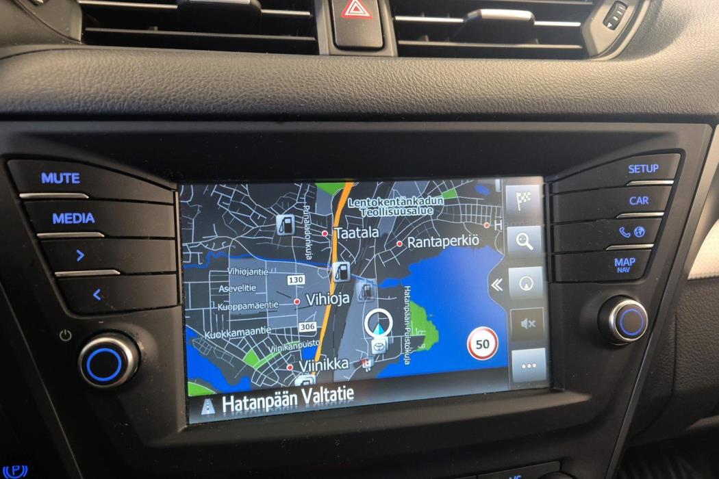 TOYOTA Avensis 2017