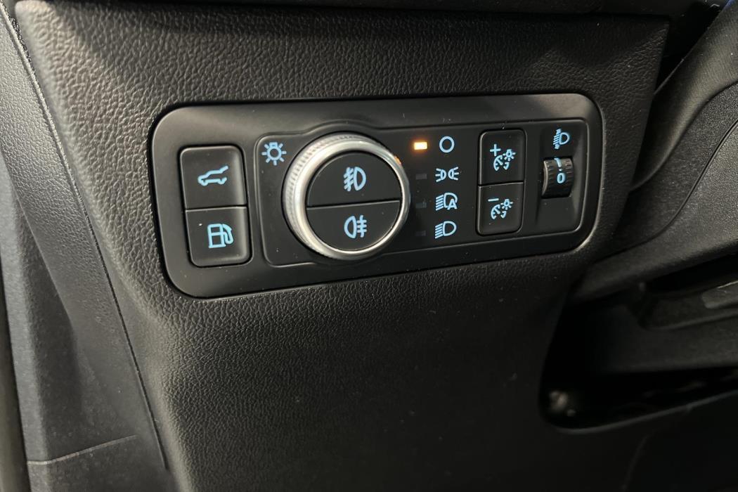 FORD Kuga 2023