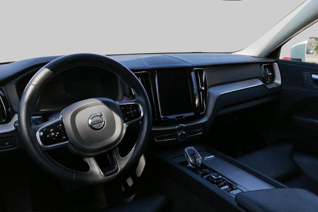 VOLVO XC60 2020