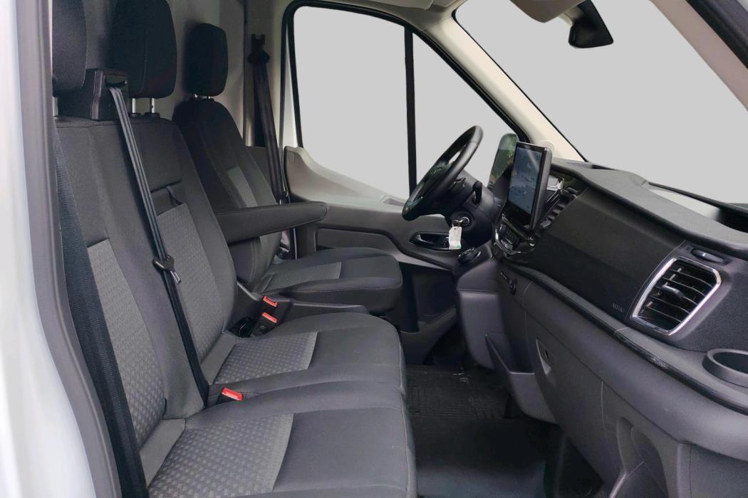 FORD TRANSIT 2025